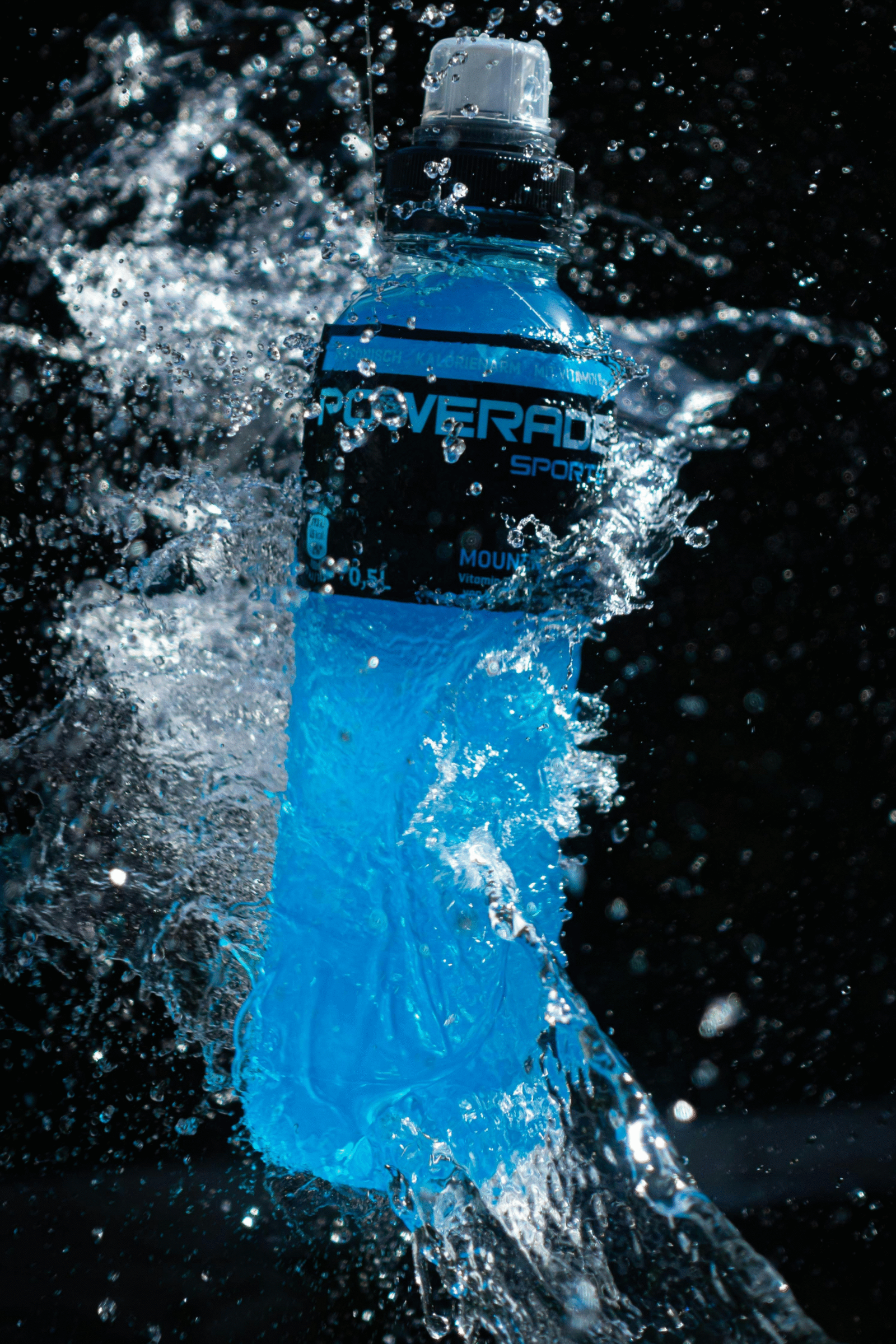 powerade splashed by water